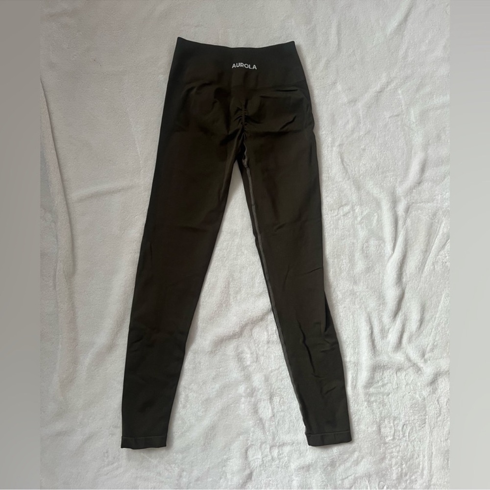 Army green aurola leggings